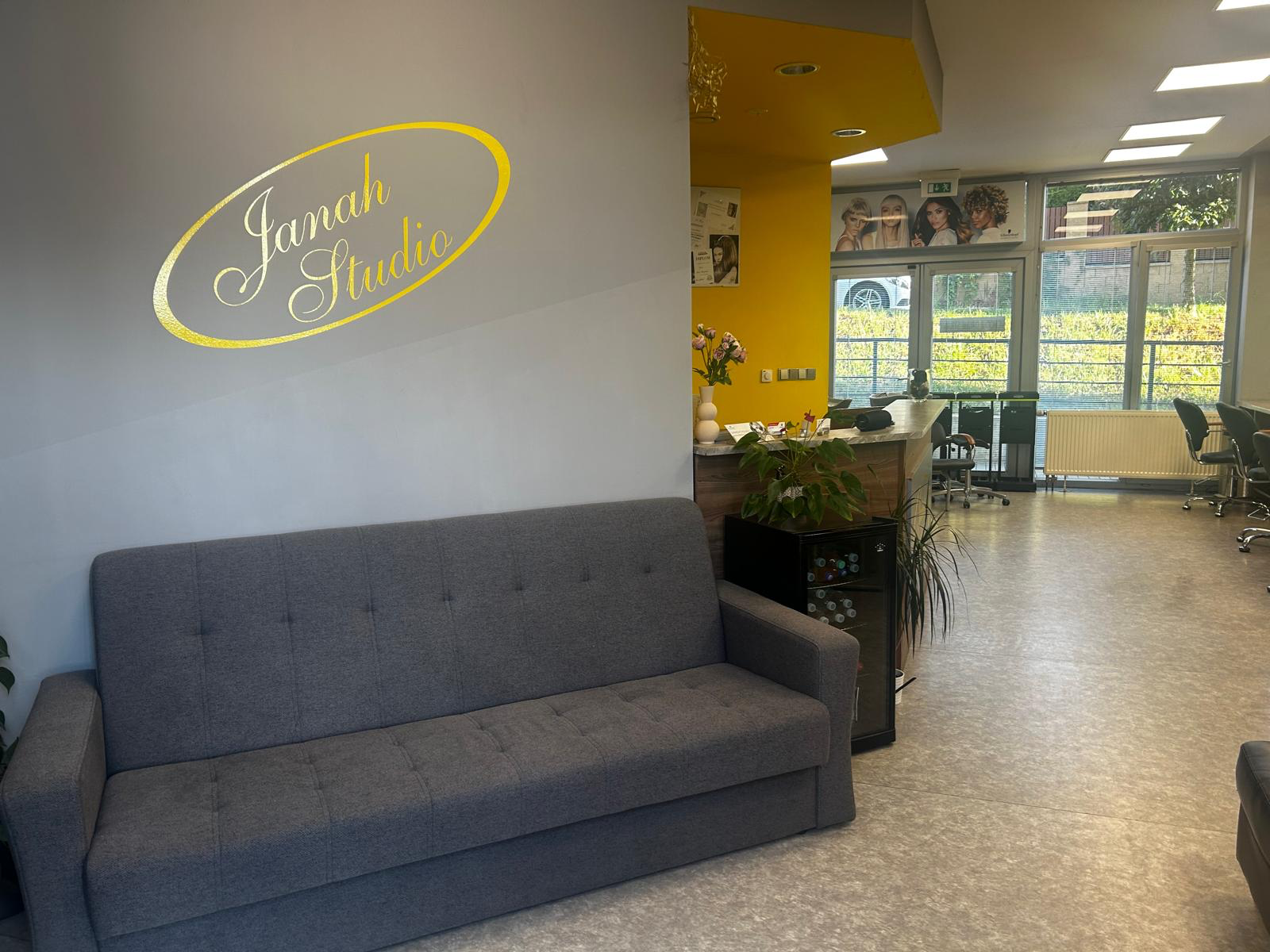Janah Studio Salon Interior